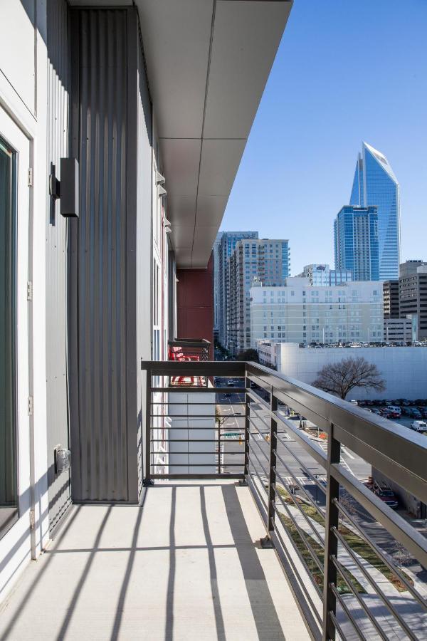 Apartamento Uptown 1 Bedroom Apt With Balcony By Frontdesk *